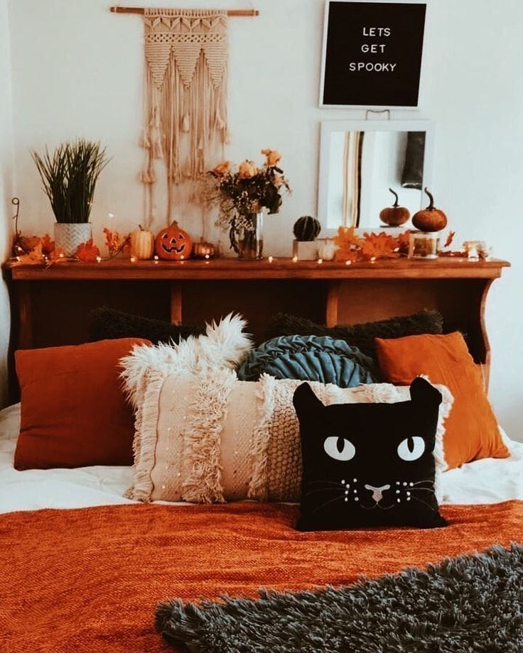 10 Spooky Halloween Decorations Ideas That You Love This Year - The iambic
