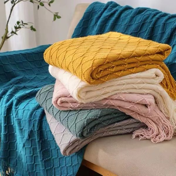 SOFT TEXTURE KNITTED SOFA BLANKET