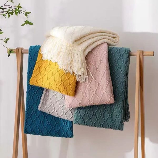 SOFT TEXTURE KNITTED SOFA BLANKET
