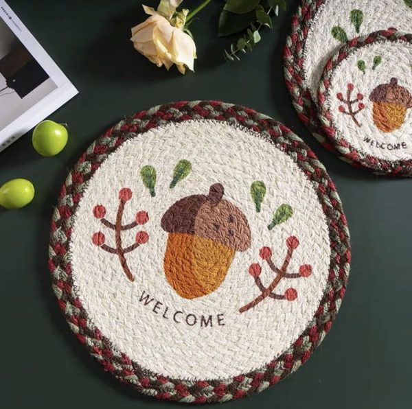 Handmade Acorn Round Jute Fiber Placemat