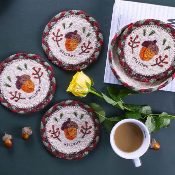 Handmade Acorn Round Jute Fiber Placemat
