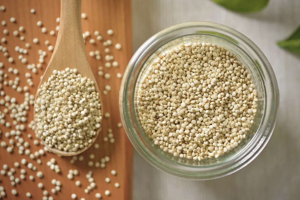 can you eat quinoa raw