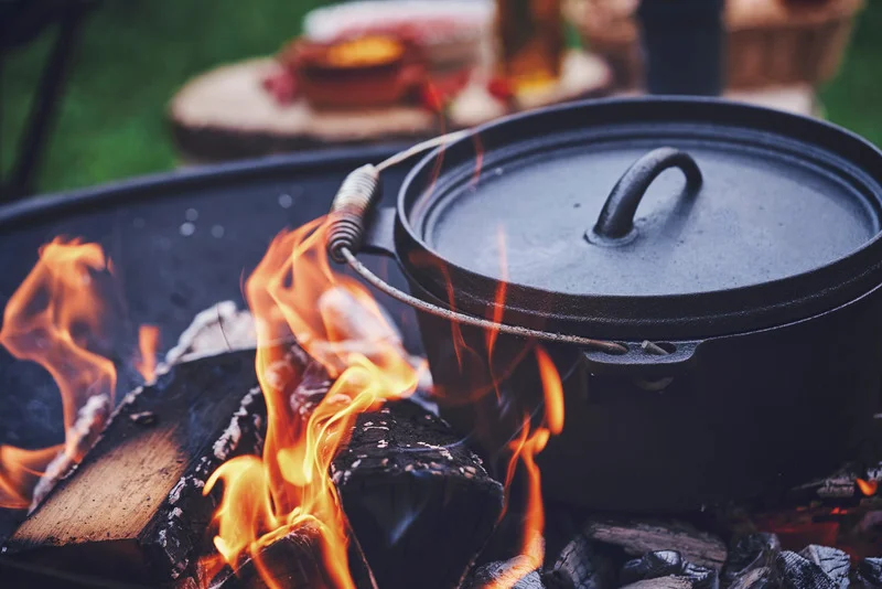 dutch oven vs crock pot