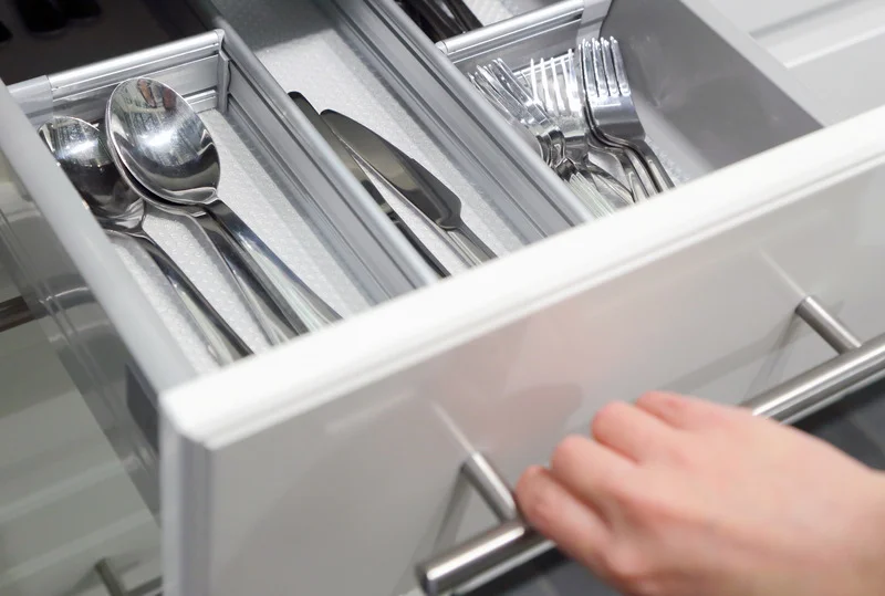 how to organize deep kitchen drawers