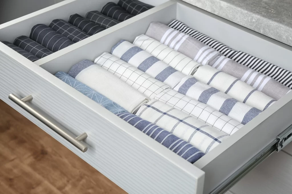 how to organize kitchen drawers