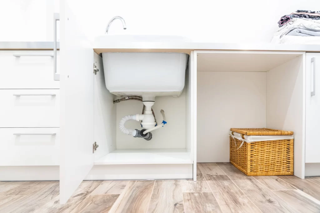 organizing kitchen sink