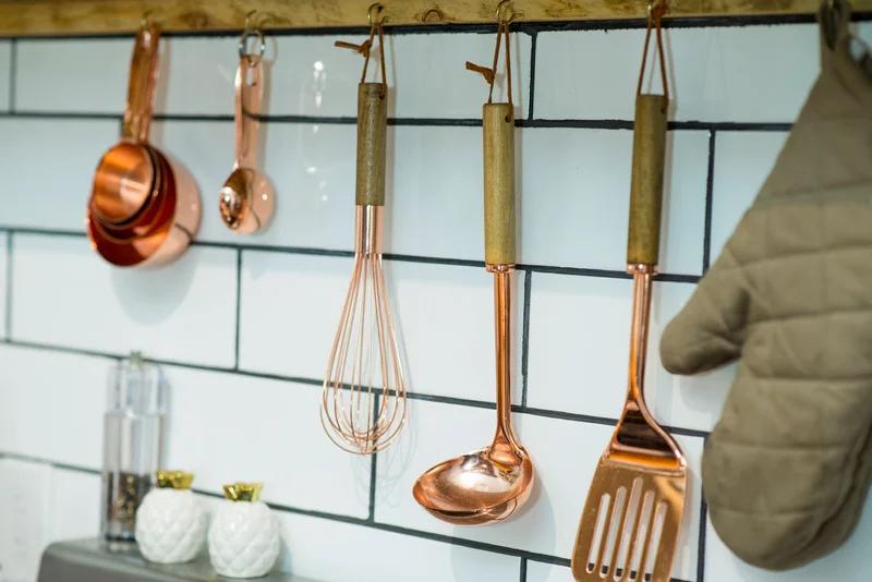 small kitchen organization